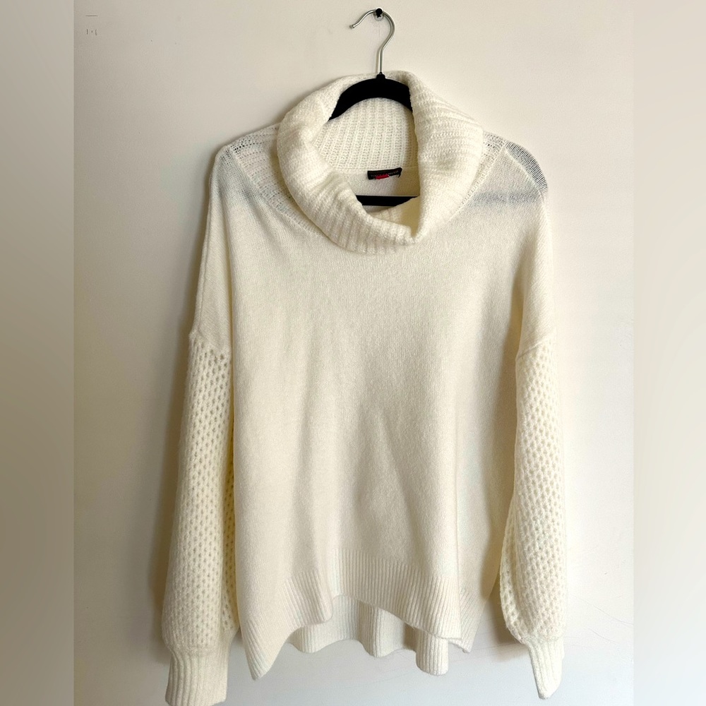 Vince Camuto Cream Turtle Neck with Eyelit Sleeves. With Tags. Size M.